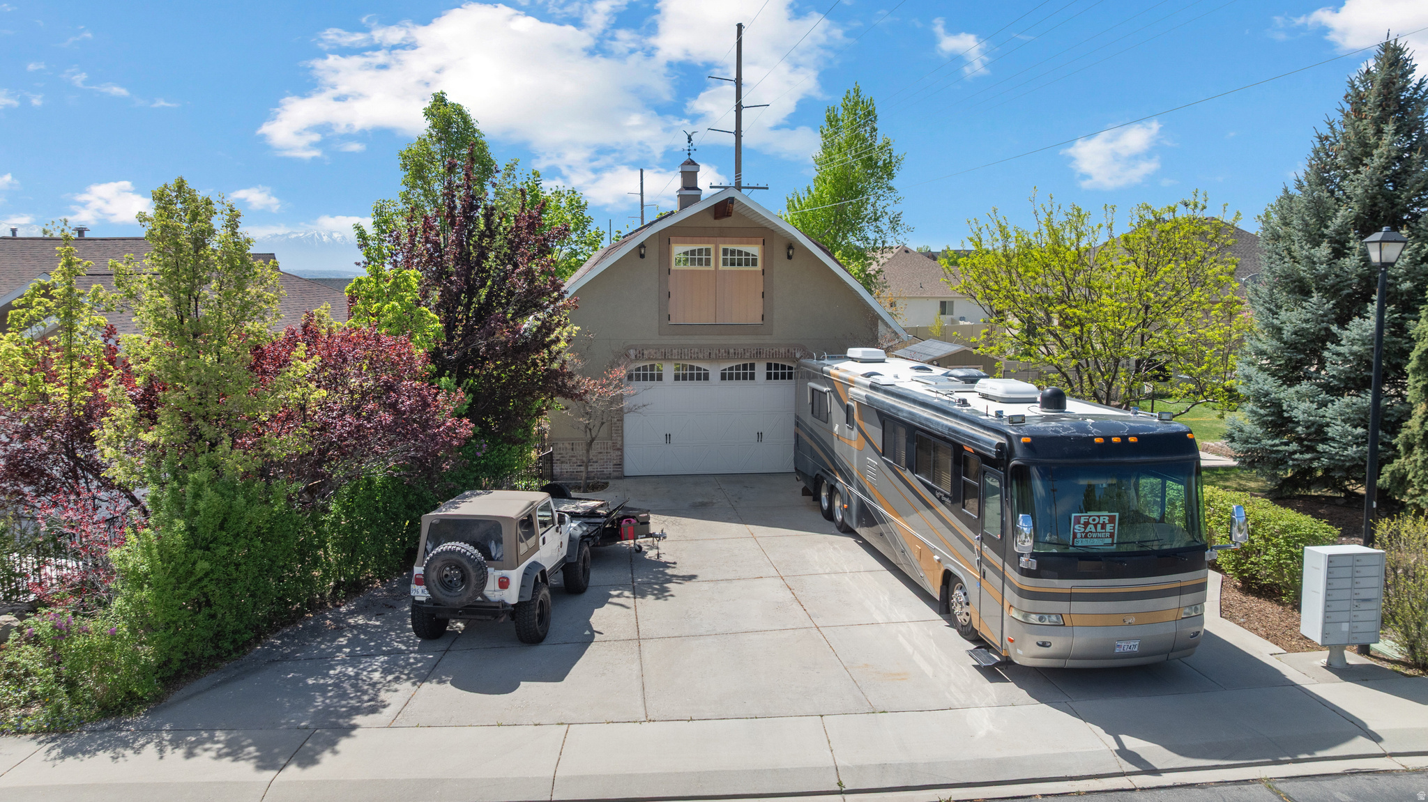 RED OAKS - Residential