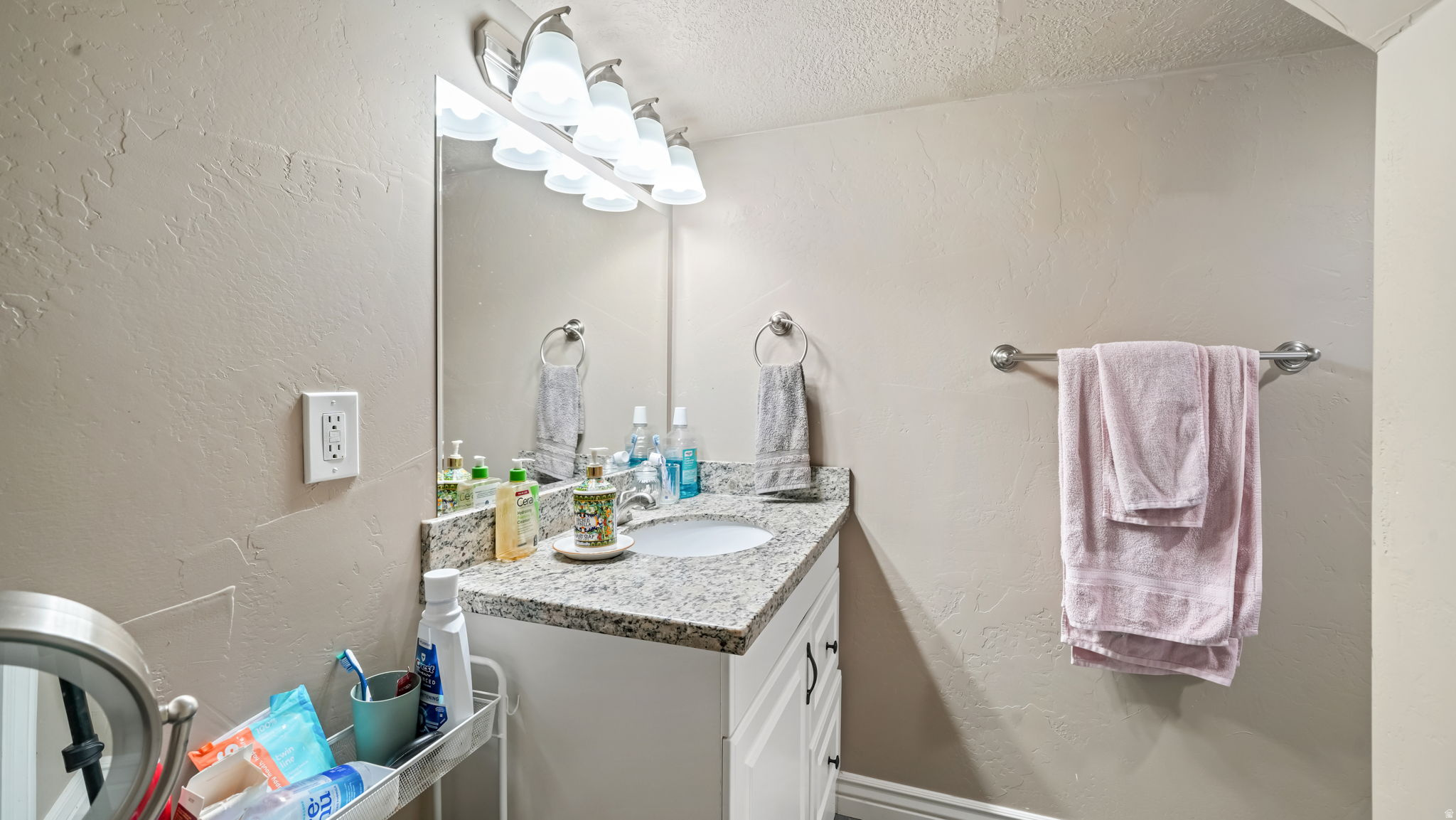 WESTERN MANOR - Residential