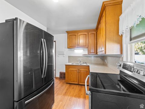 Tiny photo for 40 BROOKSIDE DR, Springville, UT 84663 (MLS # 2116505)
