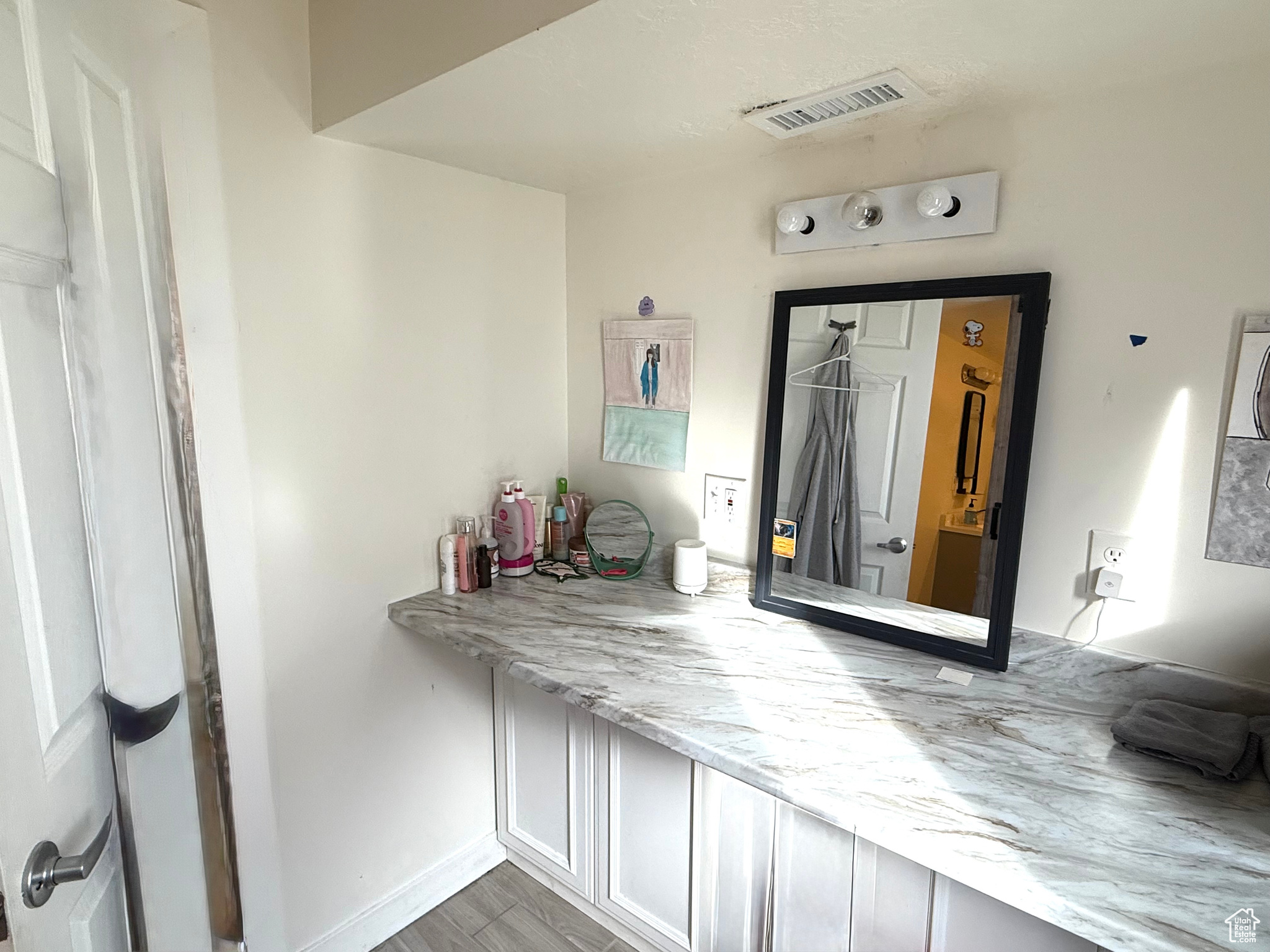 ENSIGN PARK - Residential