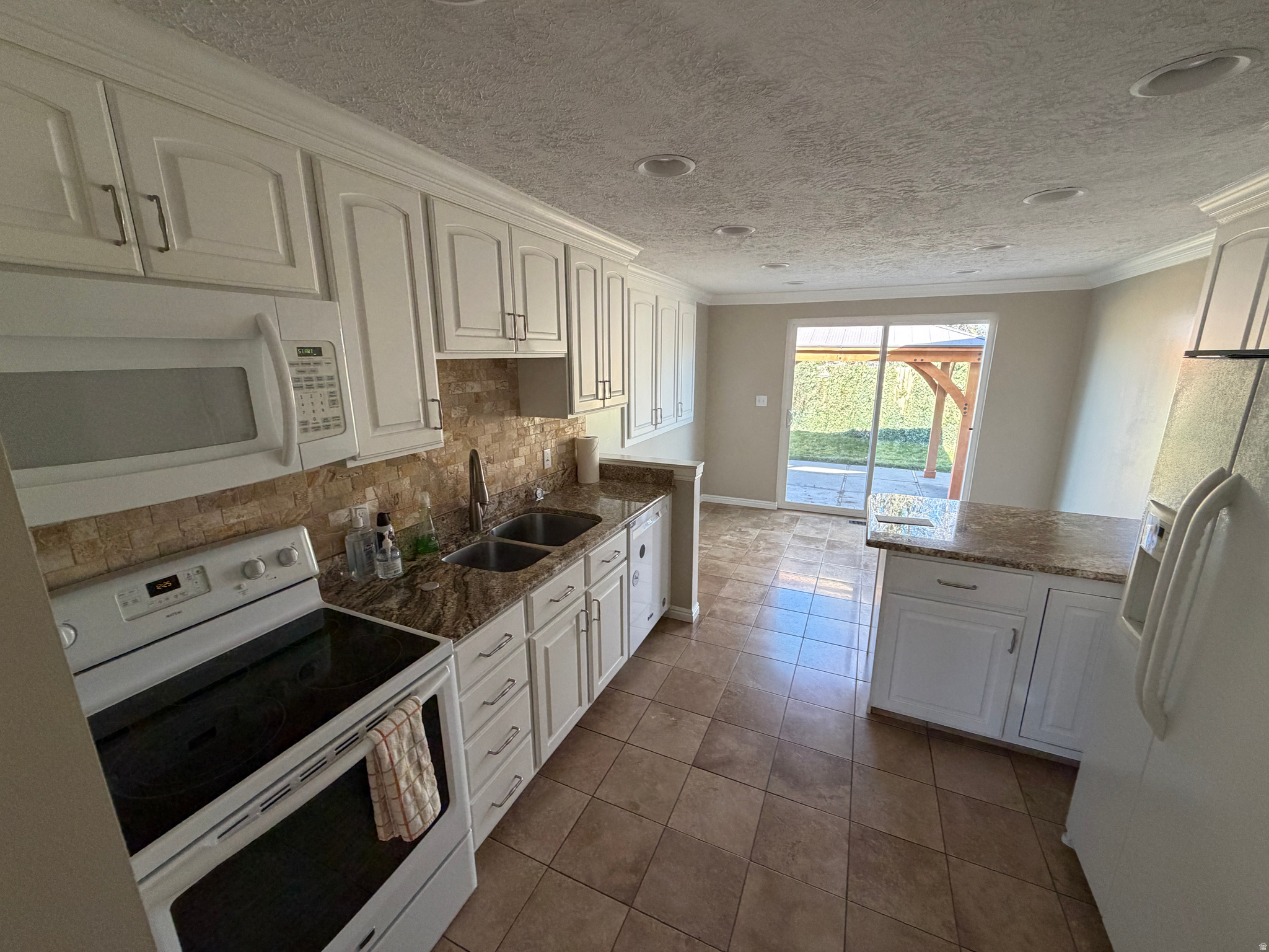 SUMMERWOOD - Residential