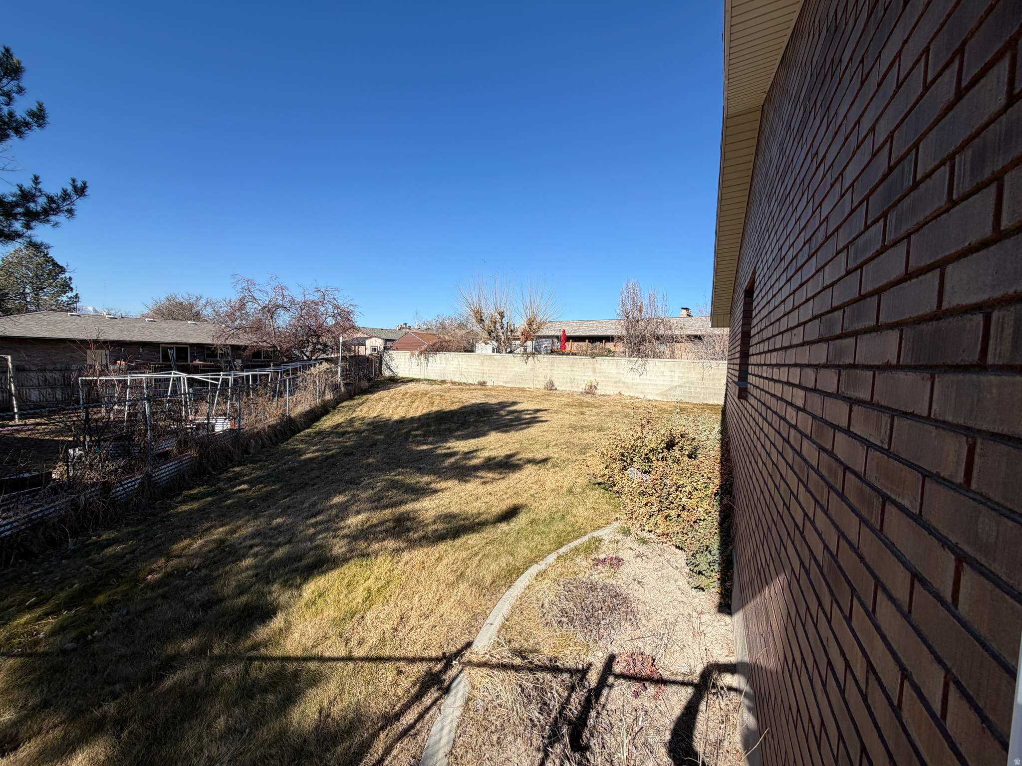 SUMMERWOOD - Residential