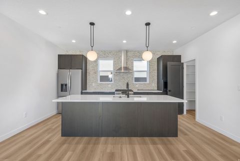 Tiny photo for 602 E BETSEY CV S #20, Salt Lake City, UT 84107 (MLS # 2126461)