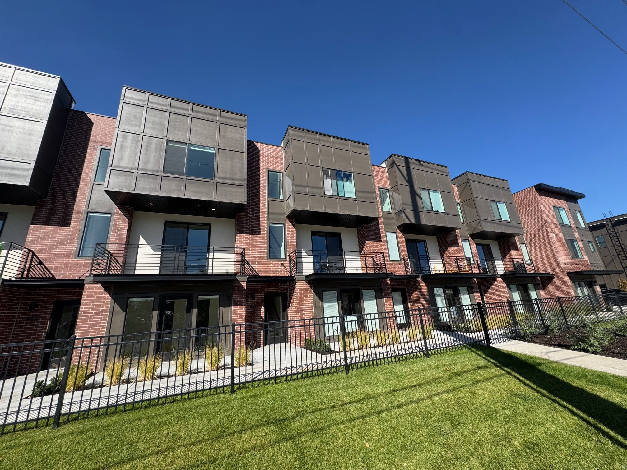 THE MONROE - Residential