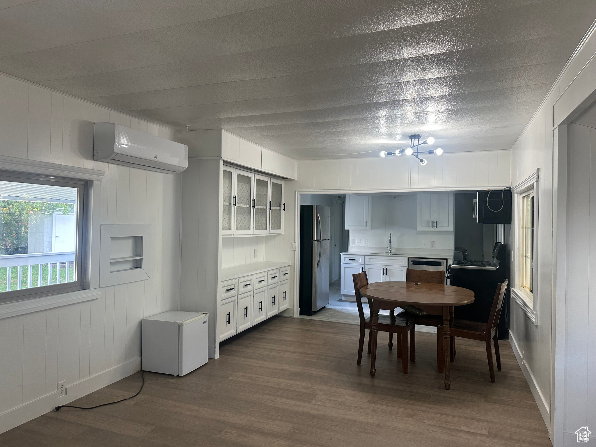 COUNTRY CLUB - Residential