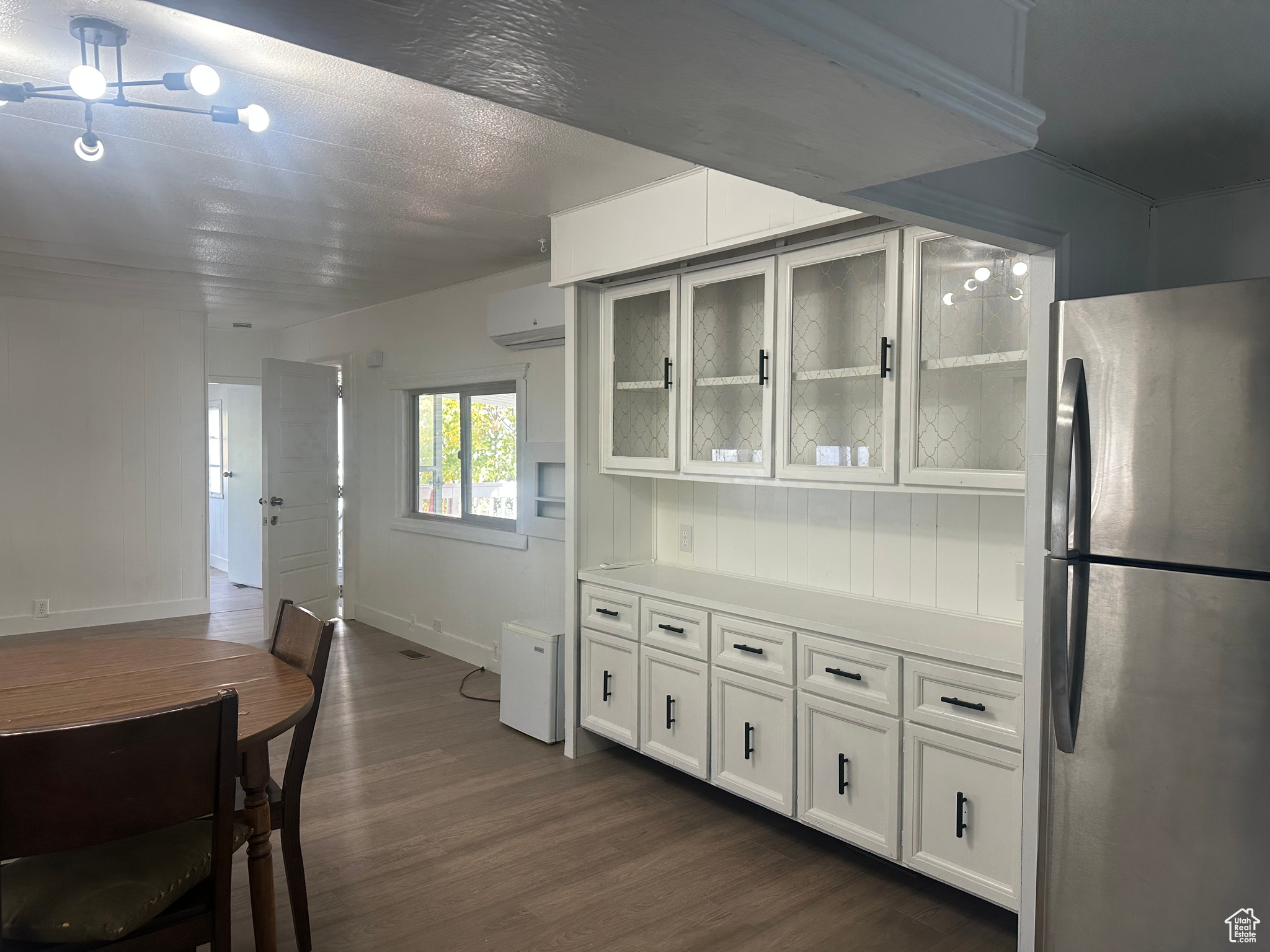 COUNTRY CLUB - Residential