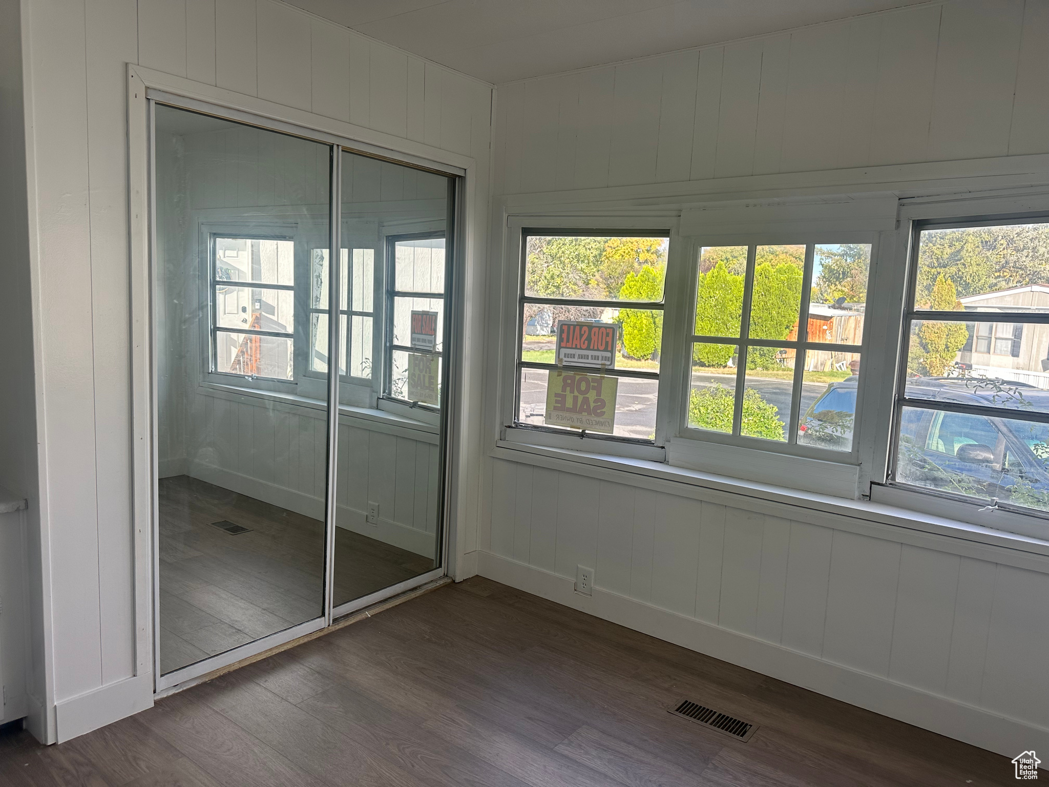 COUNTRY CLUB - Residential