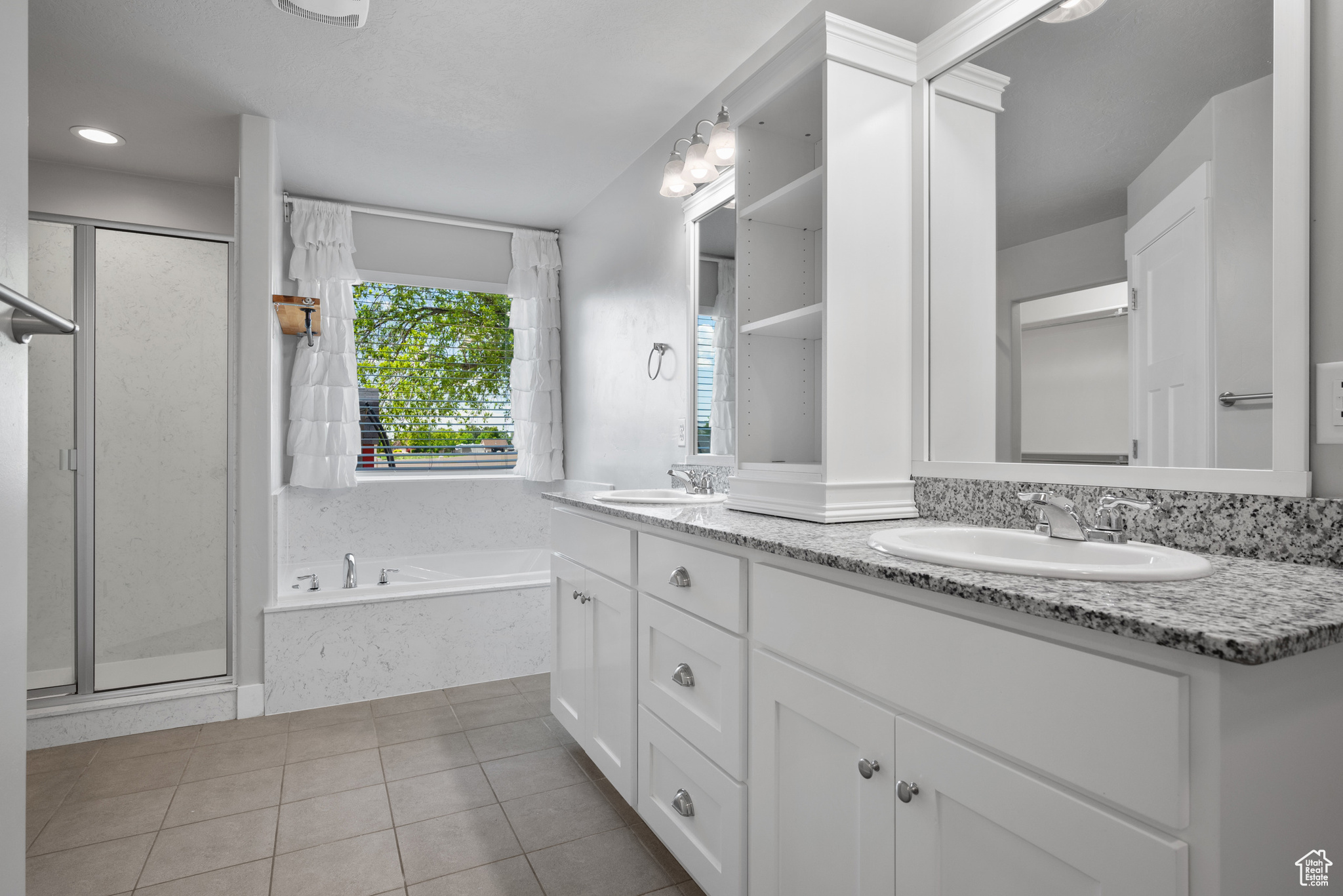 STONEBRIDGE - Residential