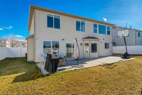 Tiny photo for 1024 W MANCHESTER DR N, North Salt Lake, UT 84054 (MLS # 2139997)
