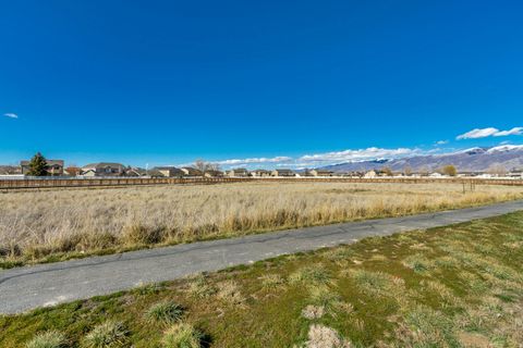 Tiny photo for 1024 W MANCHESTER DR N, North Salt Lake, UT 84054 (MLS # 2139997)