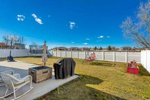 Tiny photo for 1024 W MANCHESTER DR N, North Salt Lake, UT 84054 (MLS # 2139997)