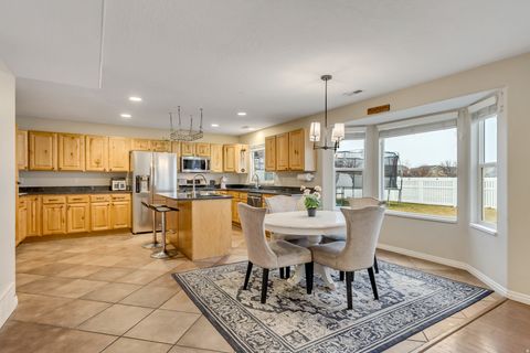 Tiny photo for 1024 W MANCHESTER DR N, North Salt Lake, UT 84054 (MLS # 2139997)