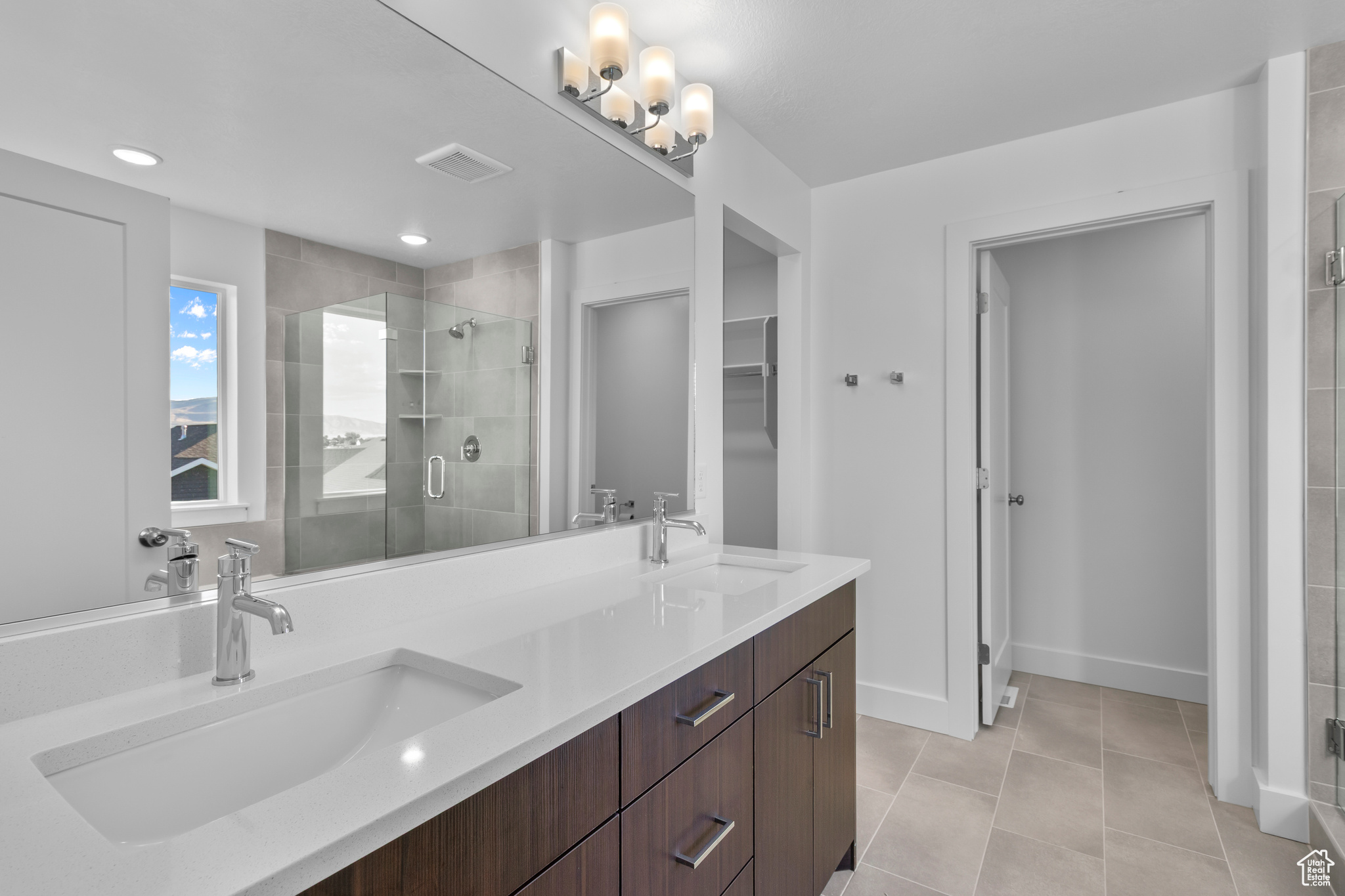 RIVERS EDGE - Residential