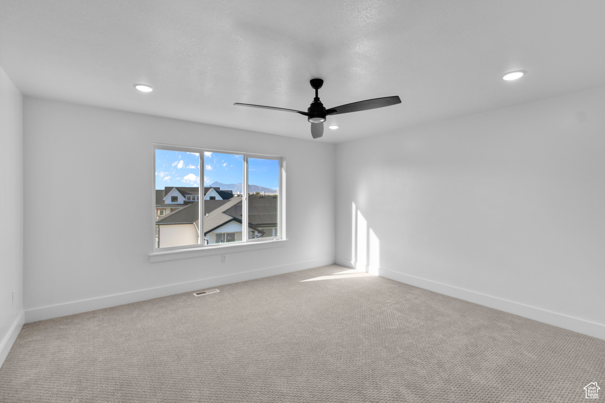 RIVERS EDGE - Residential