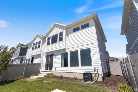 Tiny photo for 4985 W WILLOWBANK DR, Highland, UT 84003 (MLS # 2115584)