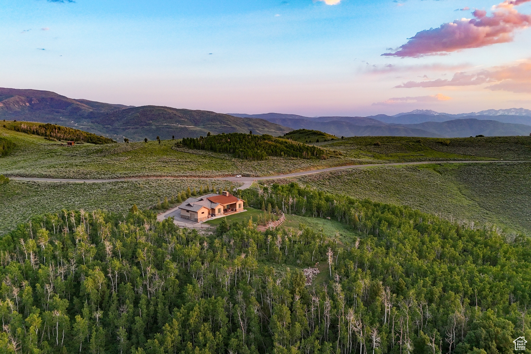 Heber City, Utah 84032, United States, 4 Bedrooms Bedrooms, ,4 BathroomsBathrooms,Residential,Active,83317