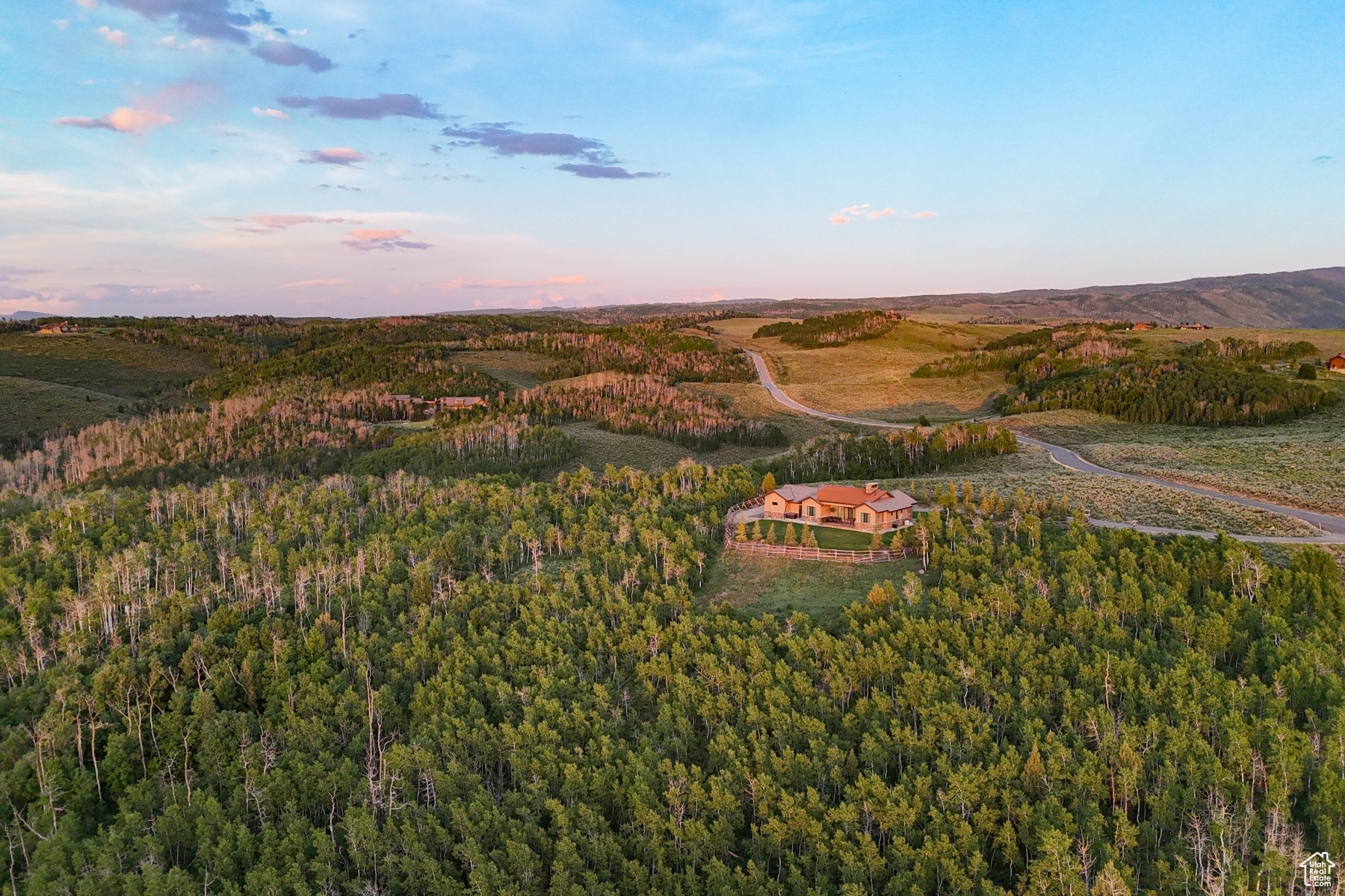 Heber City, Utah 84032, United States, 4 Bedrooms Bedrooms, ,4 BathroomsBathrooms,Residential,Active,83317