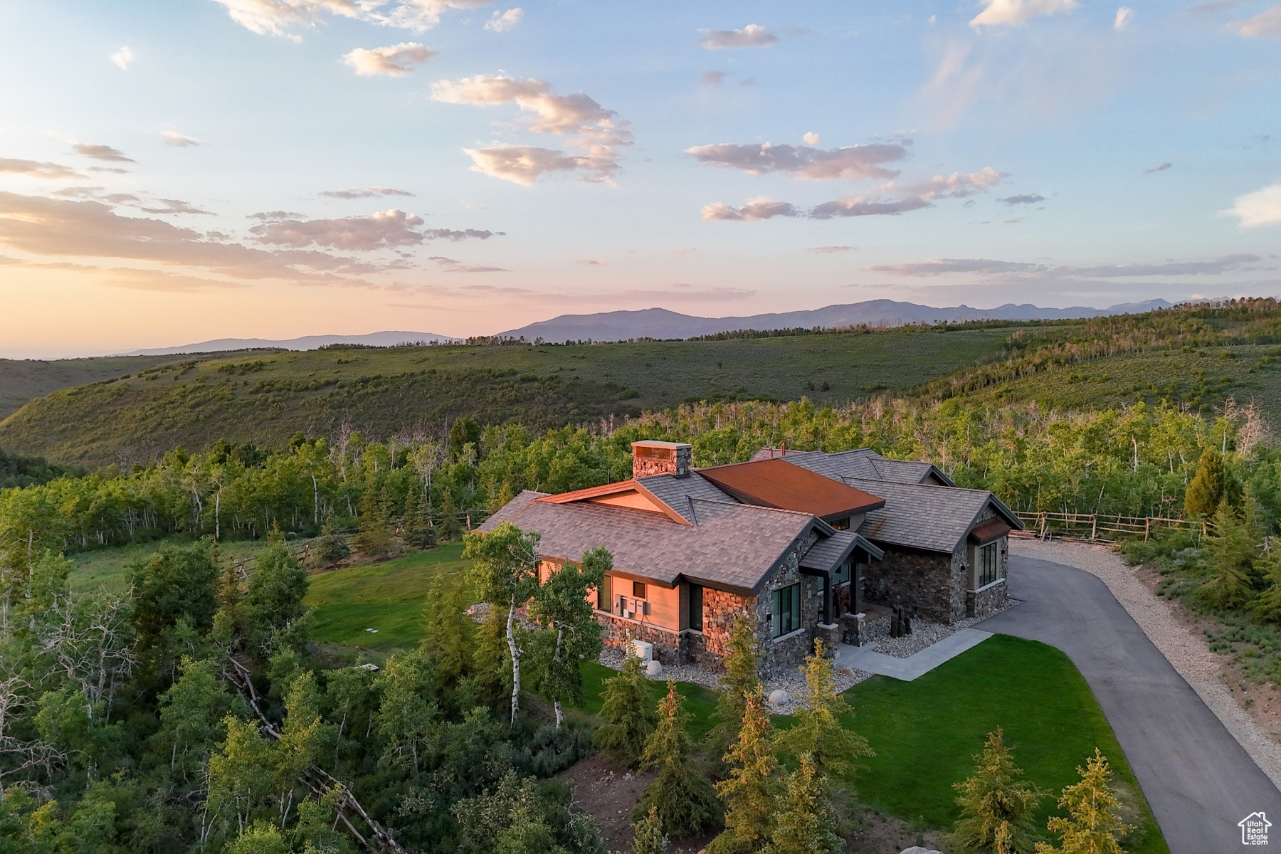 Heber City, Utah 84032, United States, 4 Bedrooms Bedrooms, ,4 BathroomsBathrooms,Residential,Active,83317