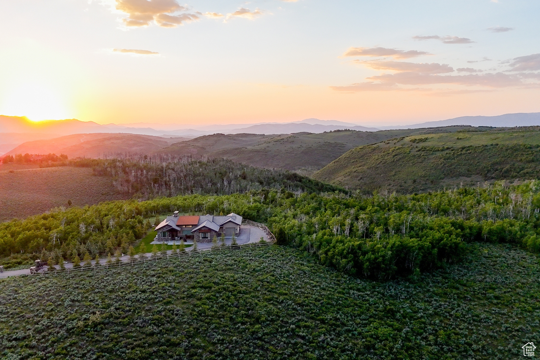 Heber City, Utah 84032, United States, 4 Bedrooms Bedrooms, ,4 BathroomsBathrooms,Residential,Active,83317