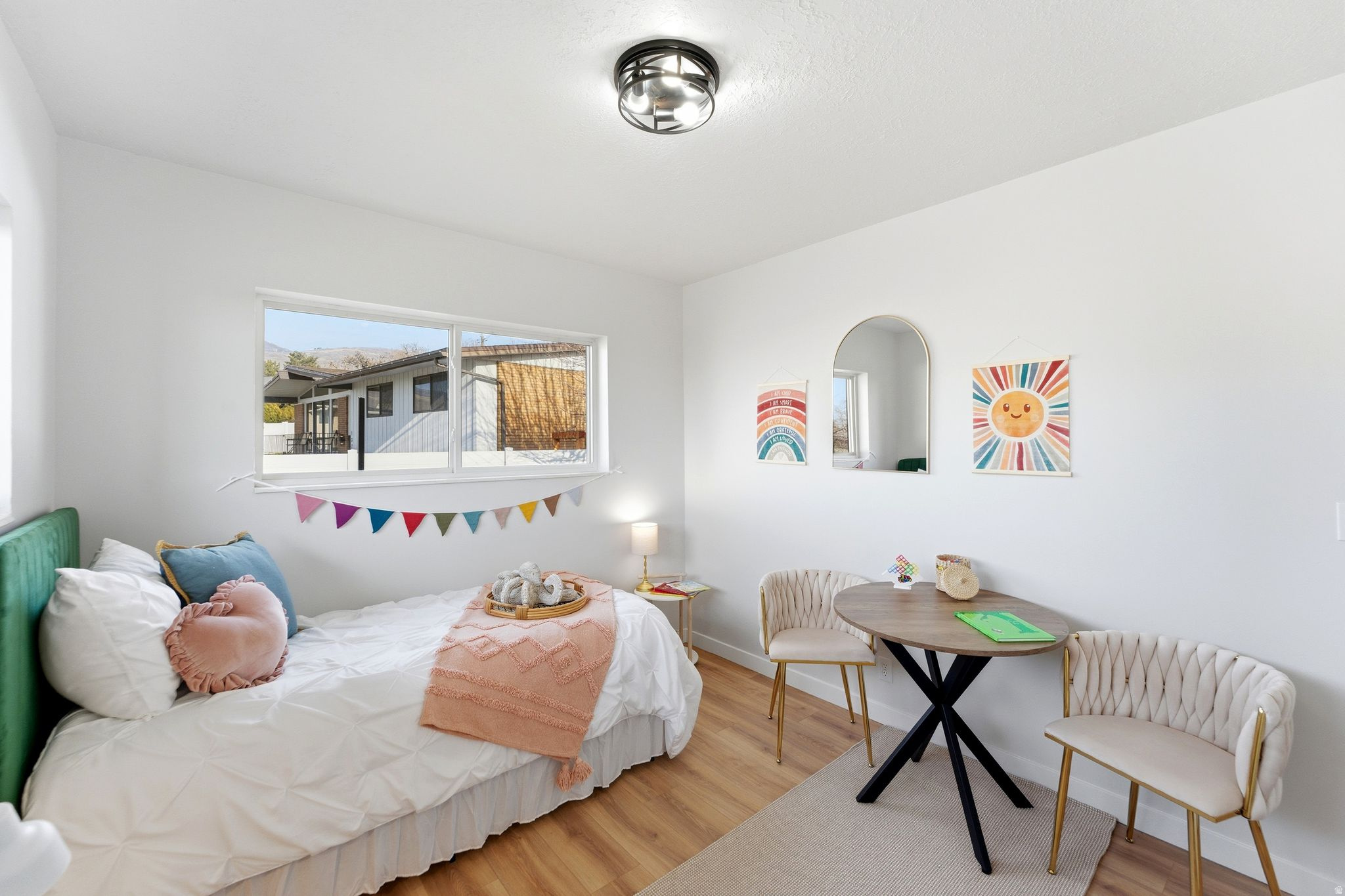 OAKRIDGE MANOR - Residential