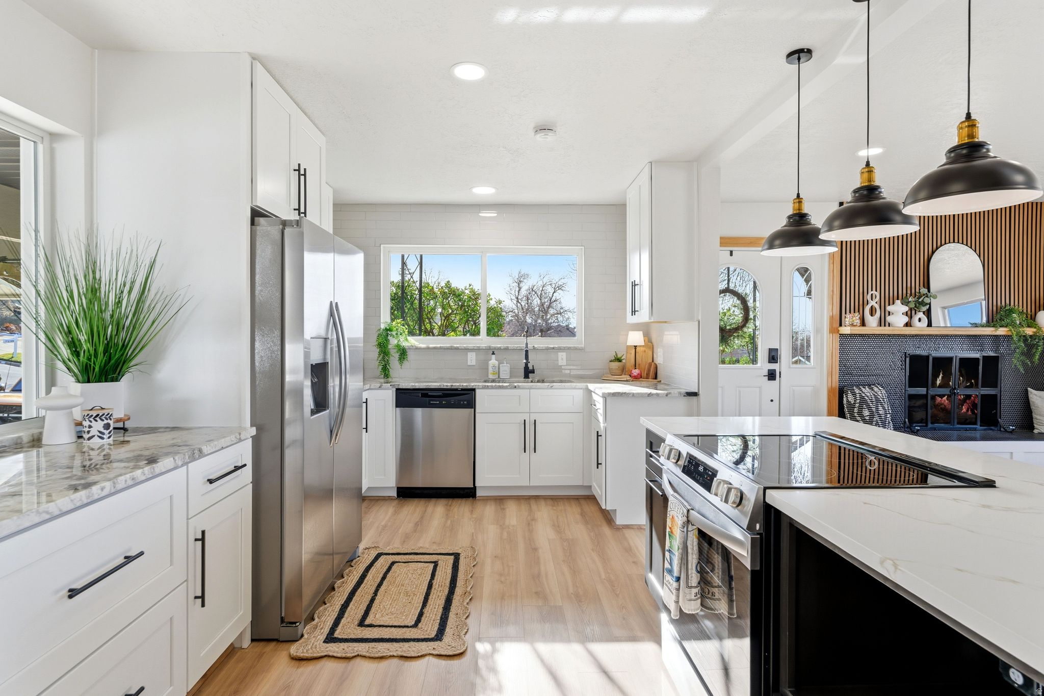 OAKRIDGE MANOR - Residential