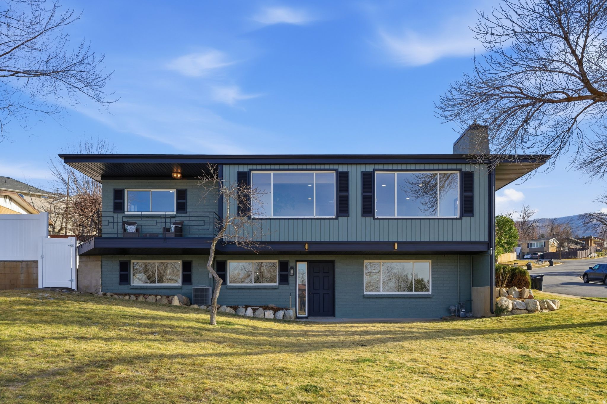 OAKRIDGE MANOR - Residential