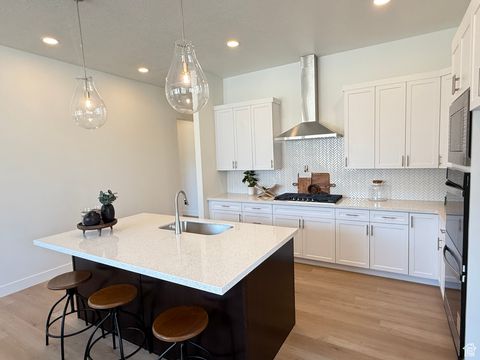 Tiny photo for 549 N LEGEND WAY #B/467, Mapleton, UT 84664 (MLS # 2102427)