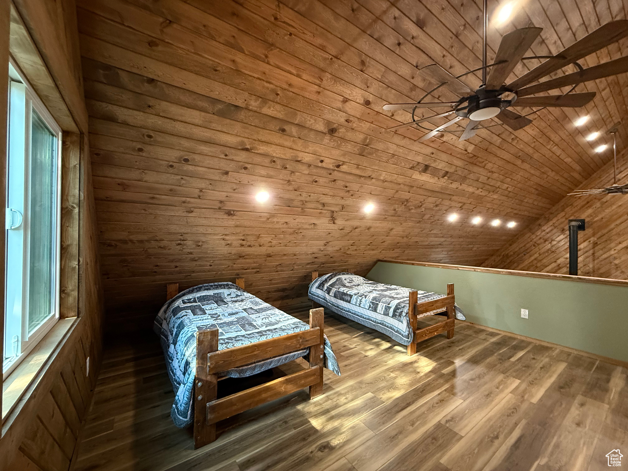 YALE CREEK CABIN SITES - Residential