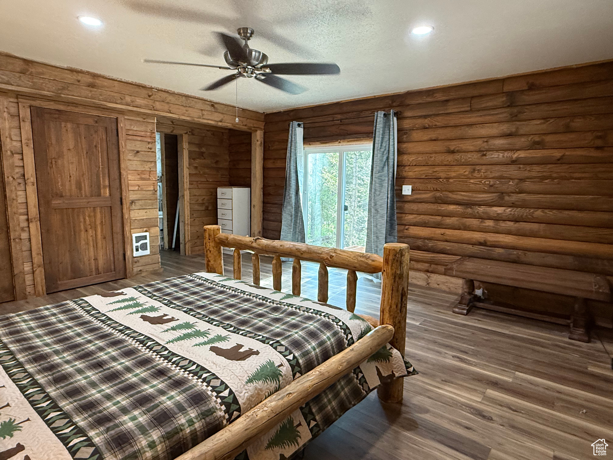 YALE CREEK CABIN SITES - Residential