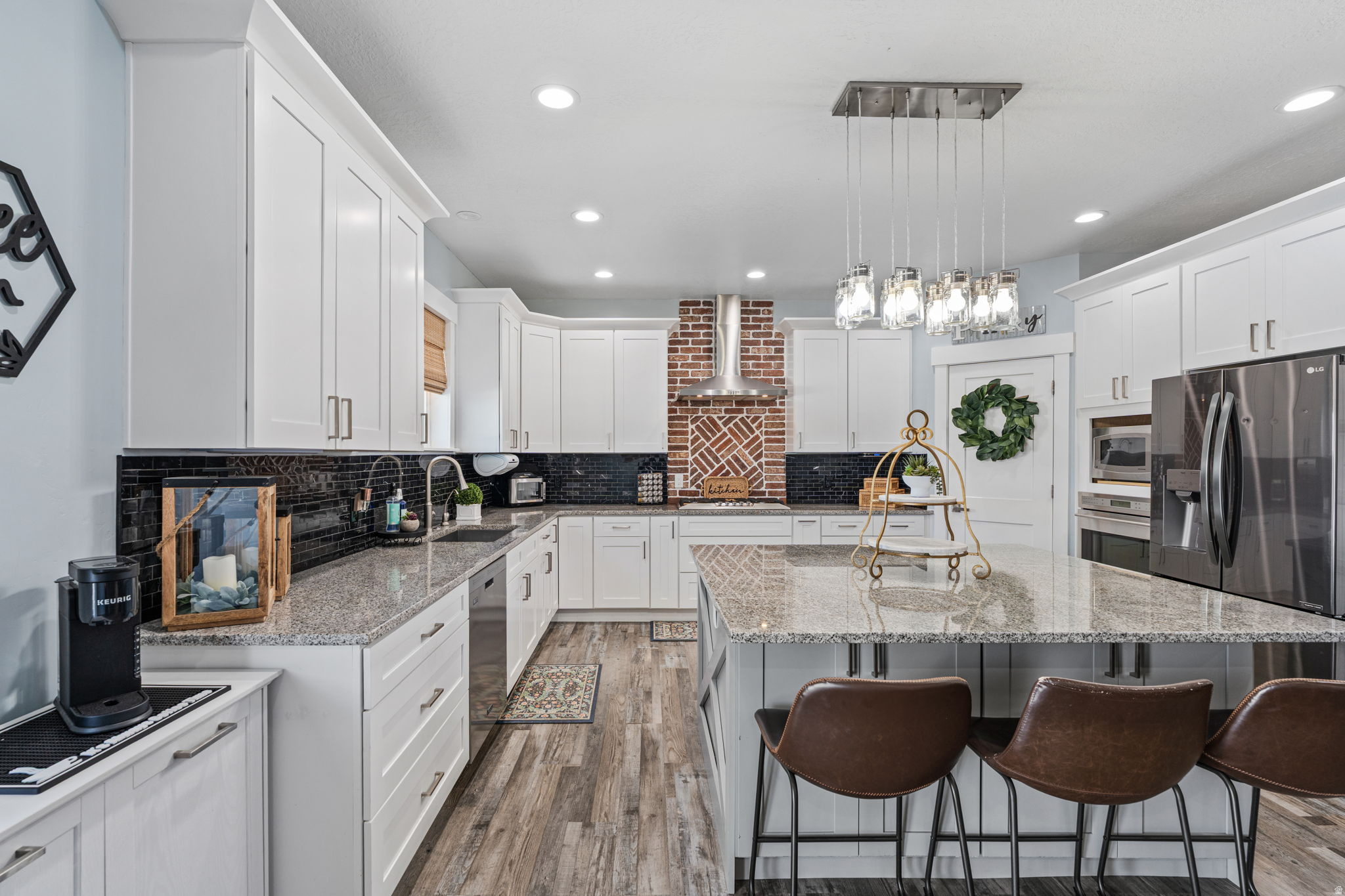 SNOWS SPRINGS - Residential