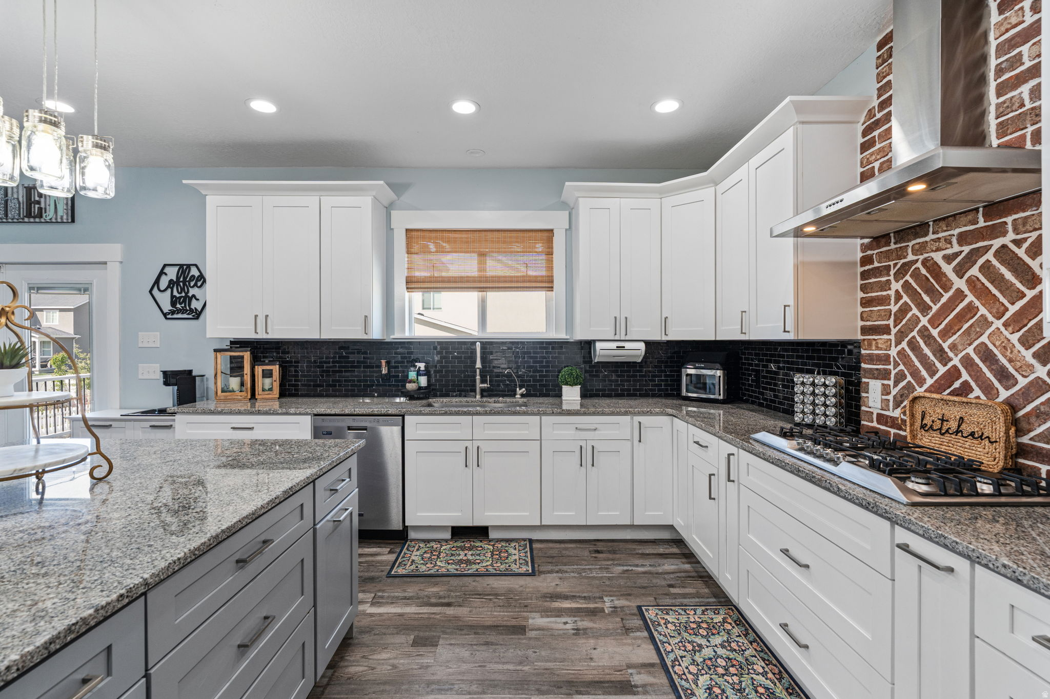 SNOWS SPRINGS - Residential