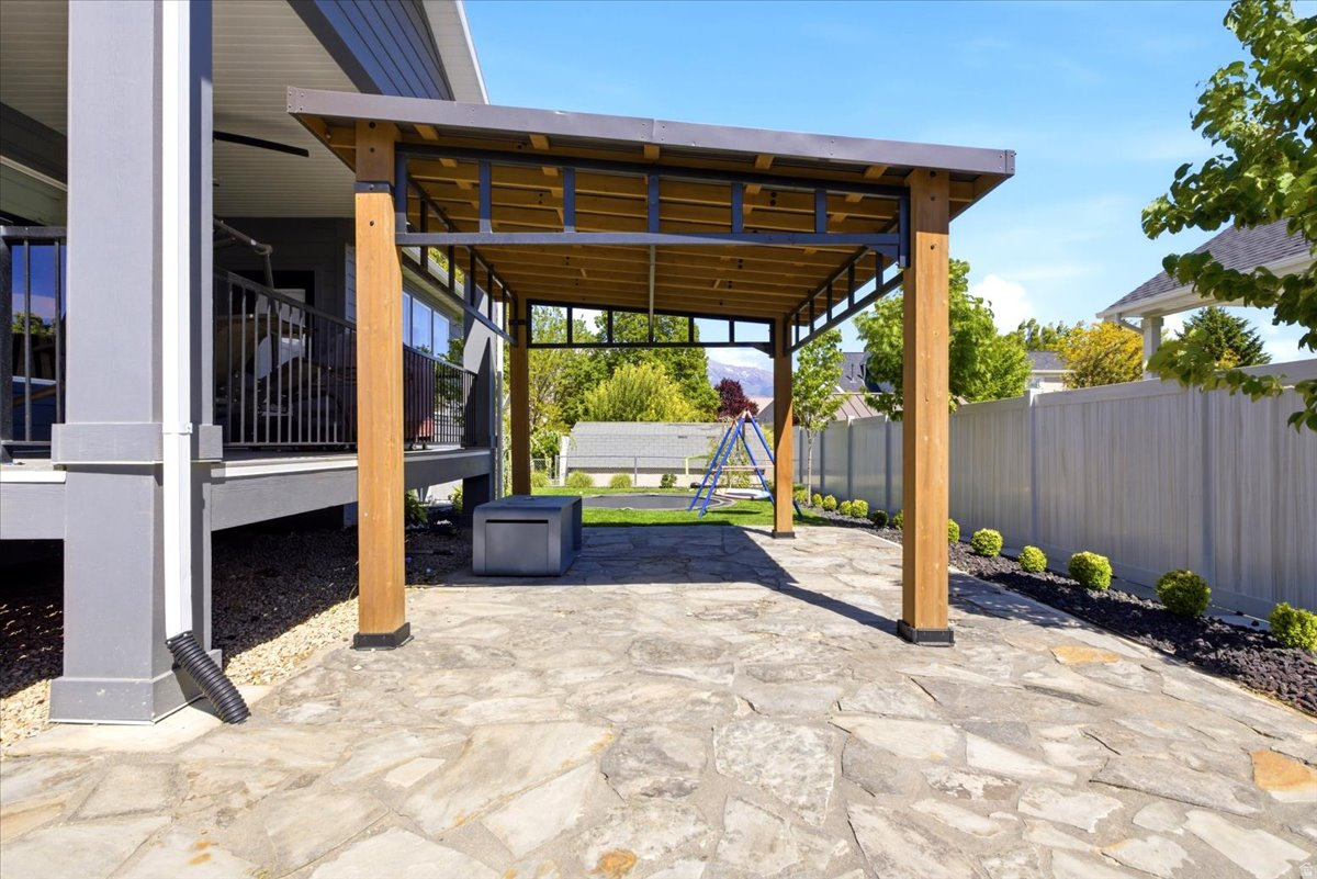 GREENWOOD CREEK - Residential