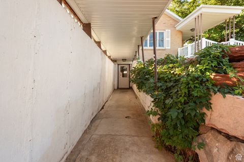 Tiny photo for 914 E LAKEVIEW Dr, Bountiful, UT 84010 (MLS # 2116867)