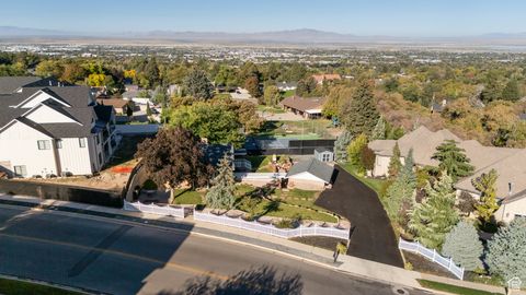 Tiny photo for 914 E LAKEVIEW Dr, Bountiful, UT 84010 (MLS # 2116867)