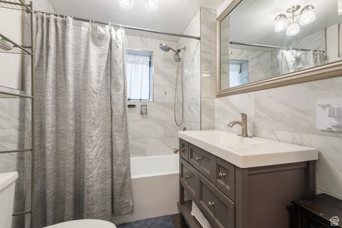 Tiny photo for 914 E LAKEVIEW Dr, Bountiful, UT 84010 (MLS # 2116867)