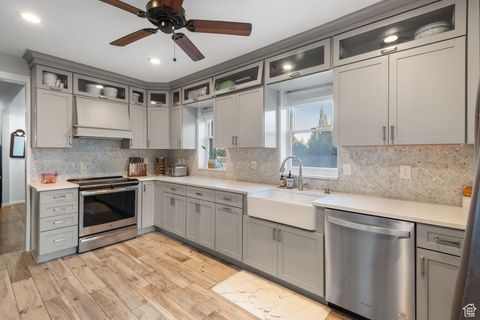 Tiny photo for 914 E LAKEVIEW Dr, Bountiful, UT 84010 (MLS # 2116867)