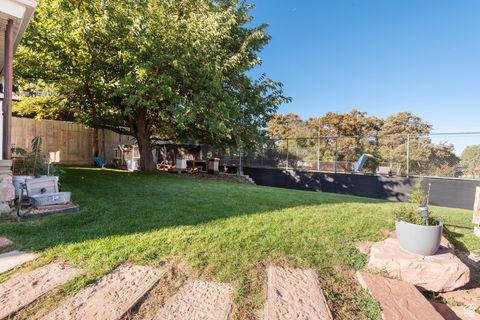 Tiny photo for 914 E LAKEVIEW Dr, Bountiful, UT 84010 (MLS # 2116867)