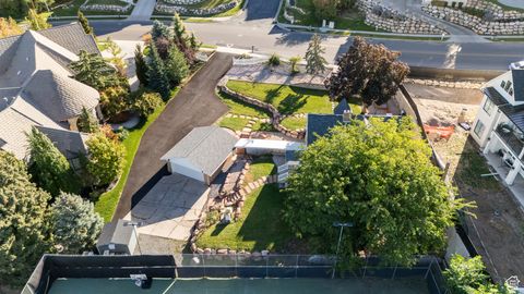 Tiny photo for 914 E LAKEVIEW Dr, Bountiful, UT 84010 (MLS # 2116867)
