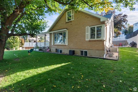Tiny photo for 914 E LAKEVIEW Dr, Bountiful, UT 84010 (MLS # 2116867)