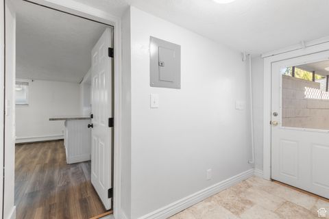 Tiny photo for 914 E LAKEVIEW Dr, Bountiful, UT 84010 (MLS # 2116867)