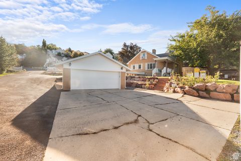 Tiny photo for 914 E LAKEVIEW Dr, Bountiful, UT 84010 (MLS # 2116867)