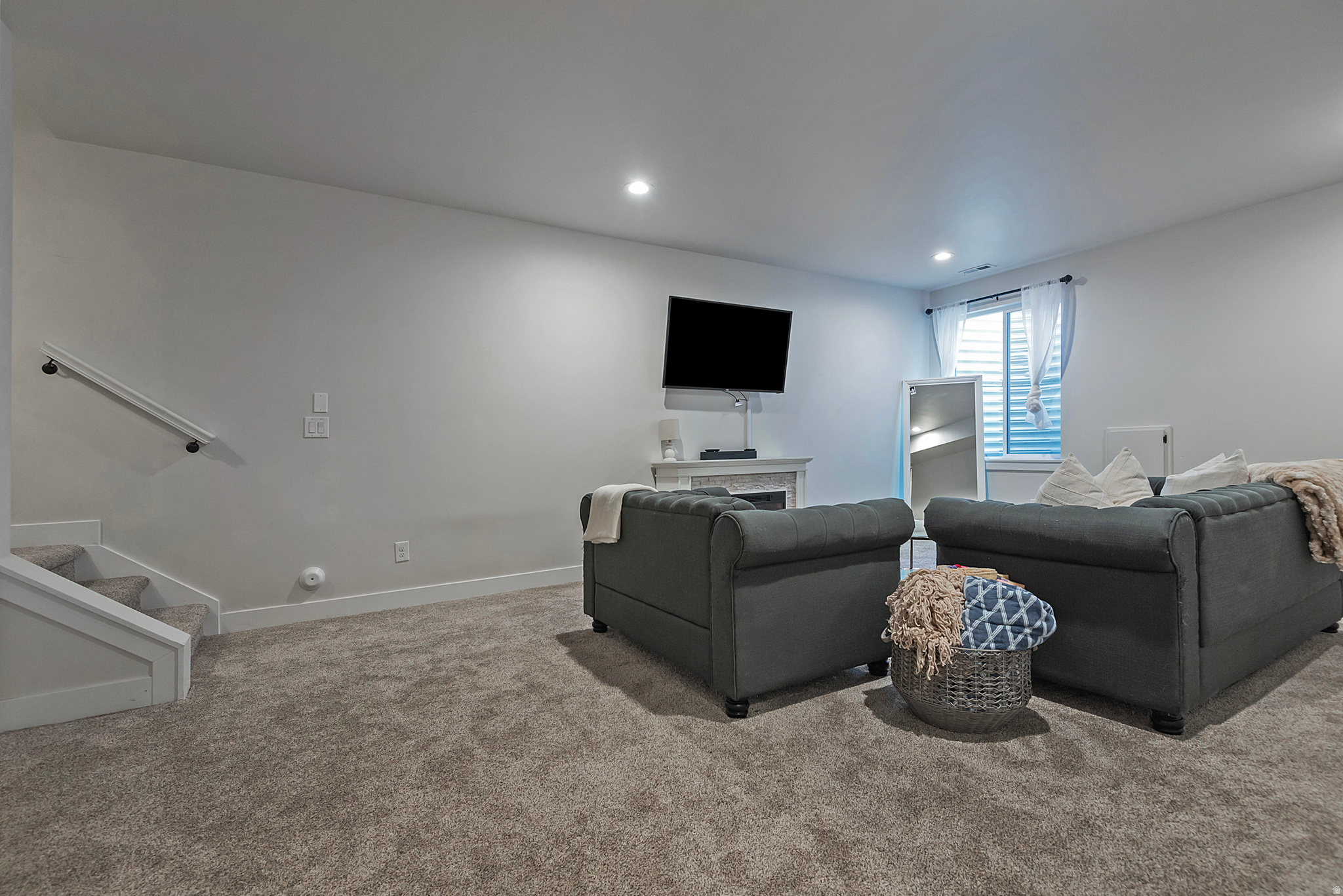 DAYBREAK - Residential