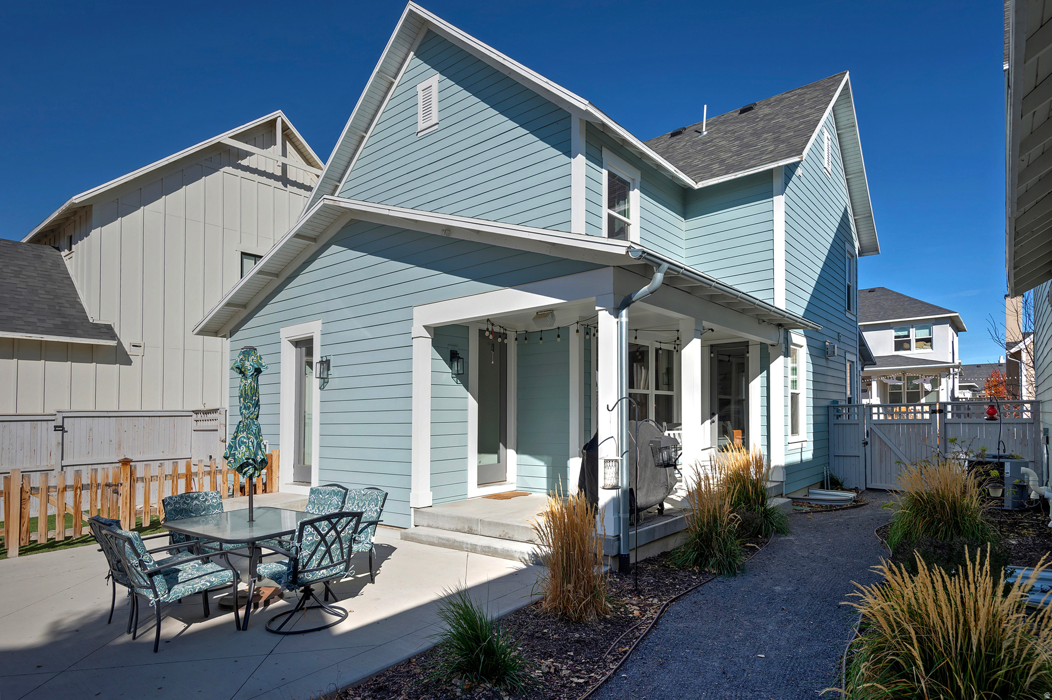 DAYBREAK - Residential