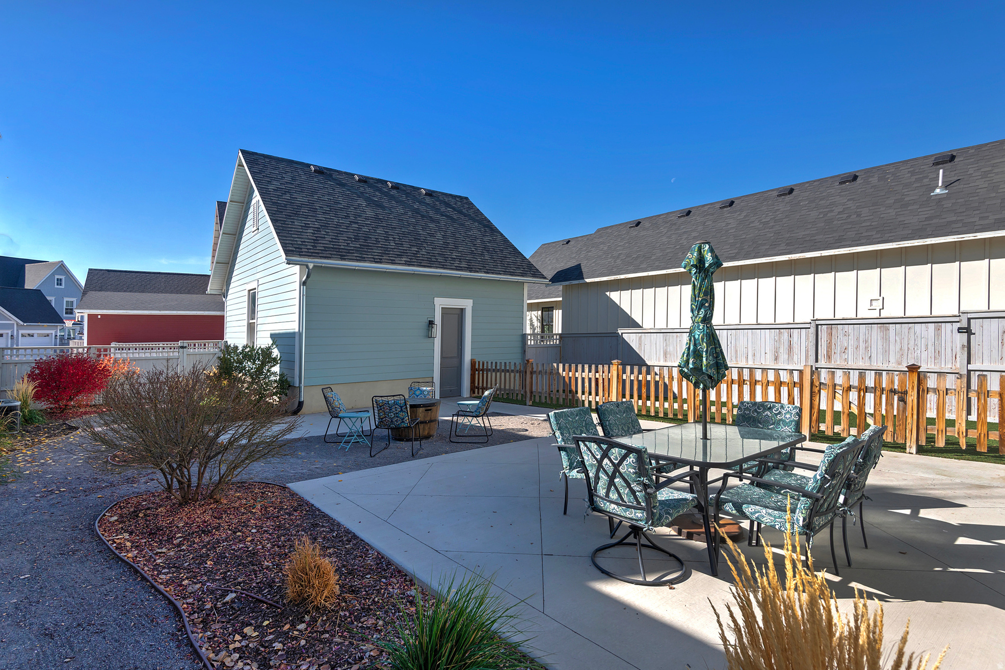 DAYBREAK - Residential