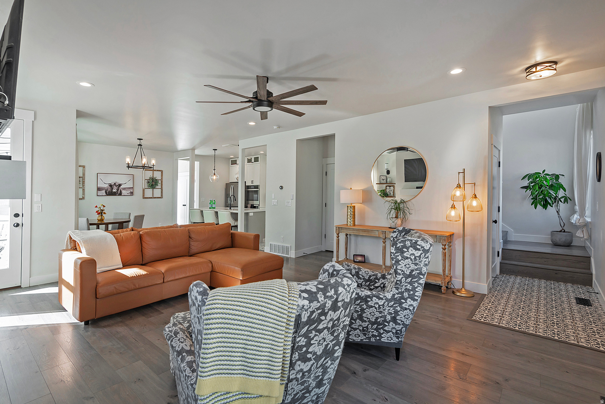 DAYBREAK - Residential