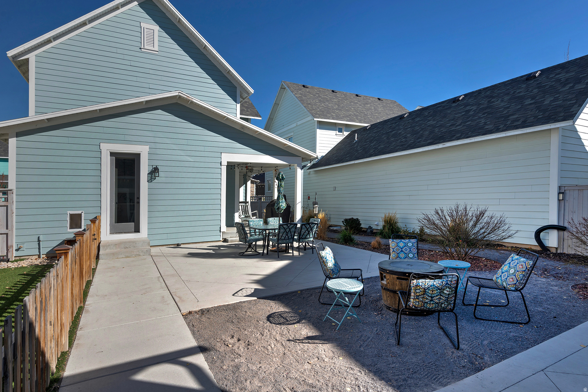 DAYBREAK - Residential