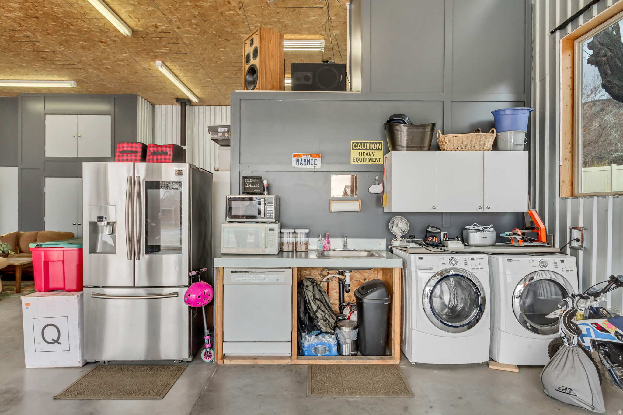 AMBERWOOD ESTATES SUBDV - Residential