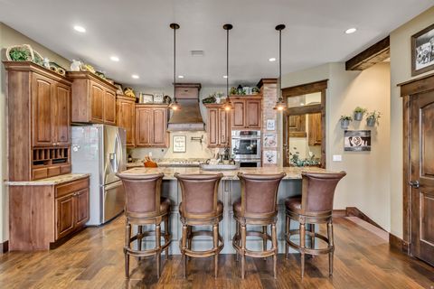 Tiny photo for 1135 E 900 S, Pleasant Grove, UT 84062 (MLS # 2137009)