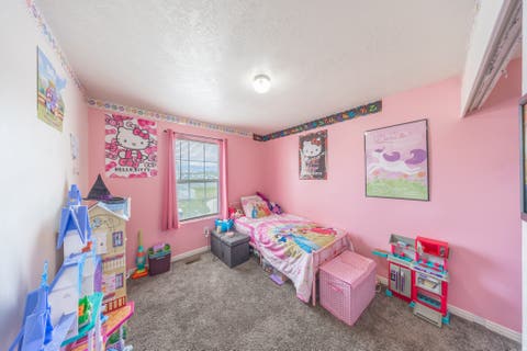 Tiny photo for 2011 N 2095 W, Clinton, UT 84015 (MLS # 2154918)