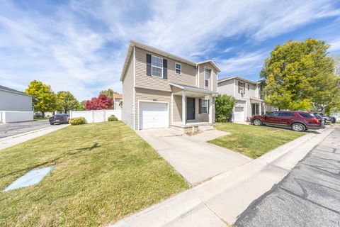 Tiny photo for 2011 N 2095 W, Clinton, UT 84015 (MLS # 2154918)